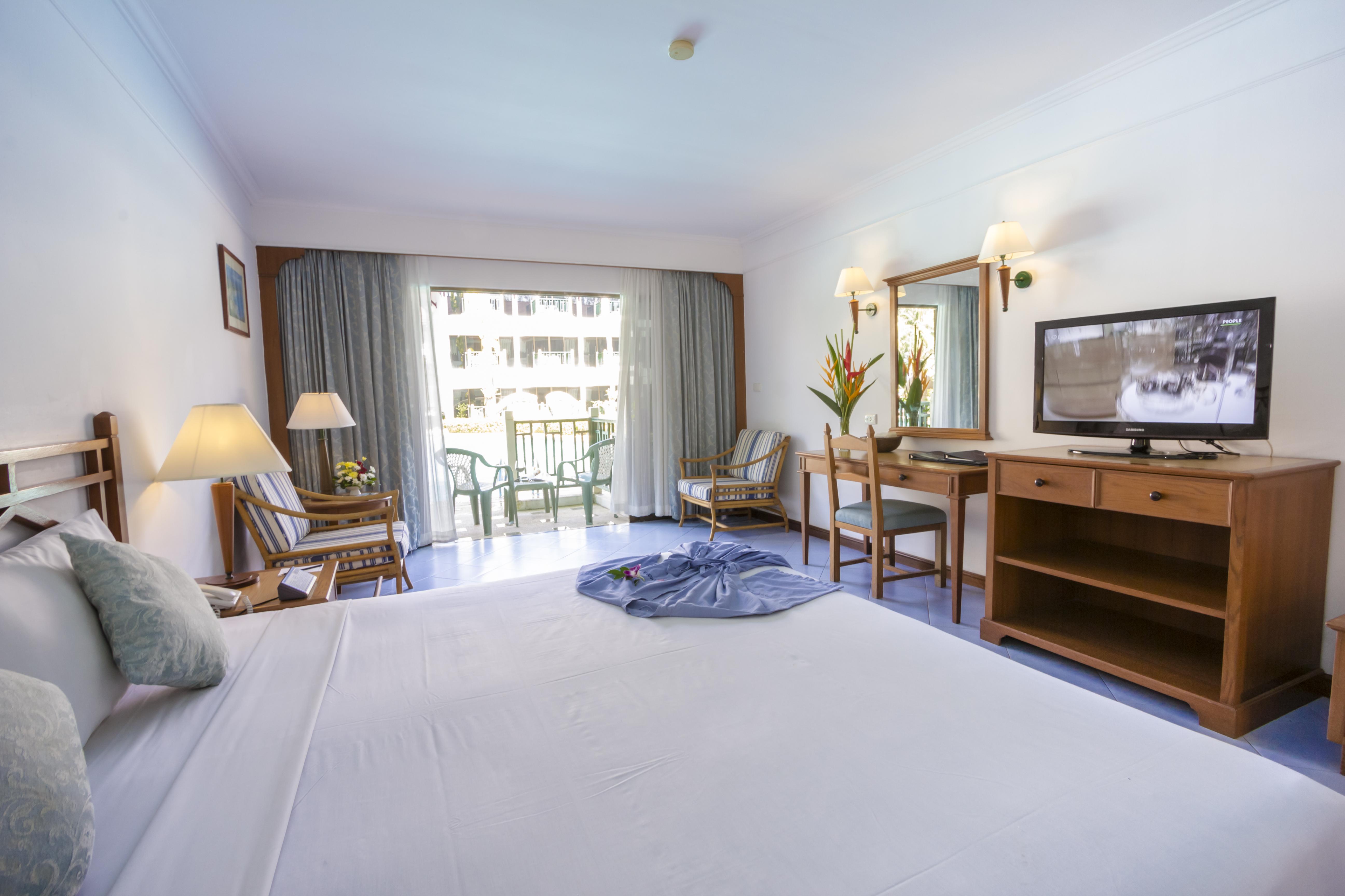 Amora Beach Resort Phuket Bang Tao Plajı Dış mekan fotoğraf