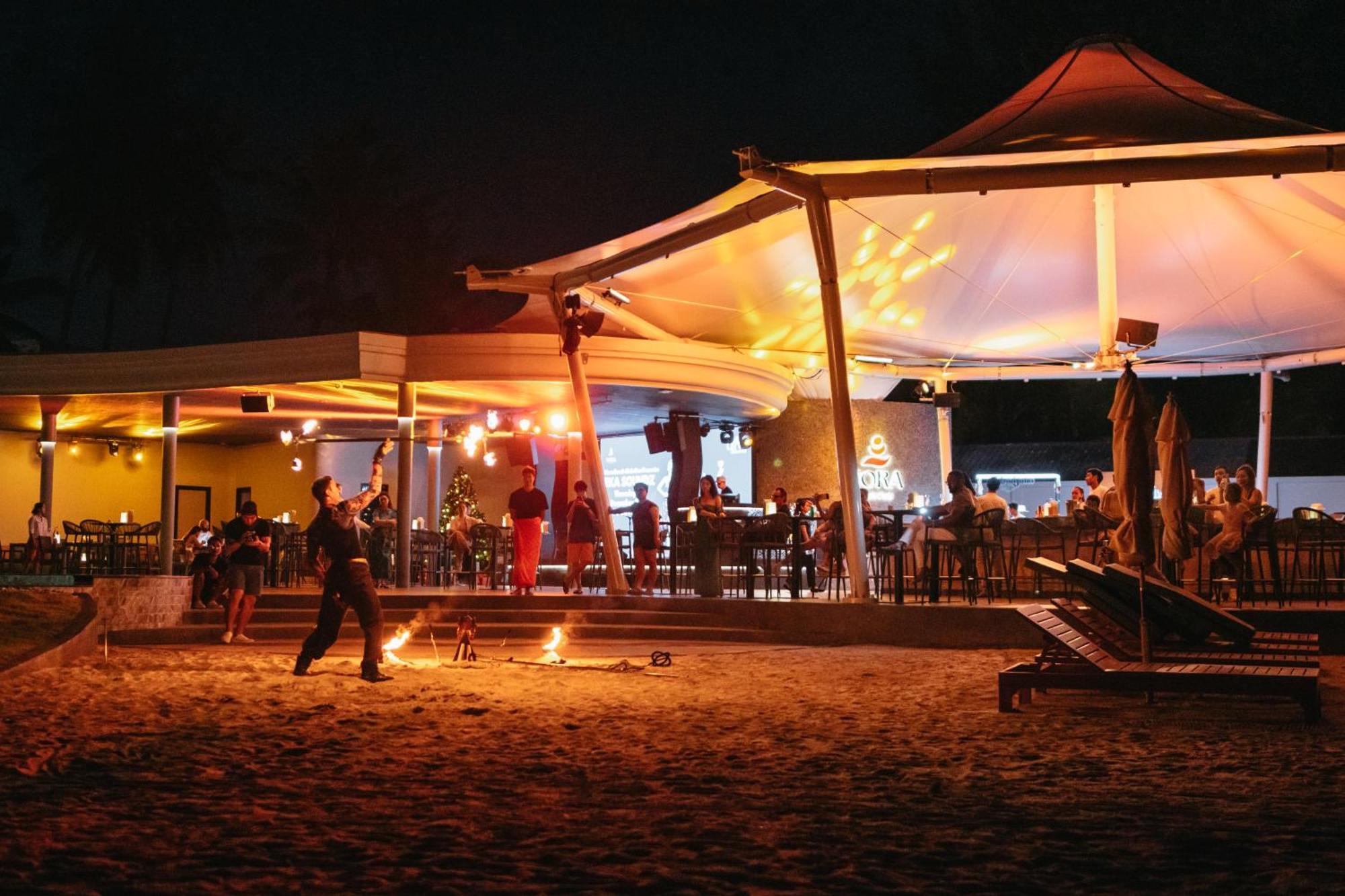 Amora Beach Resort Phuket Bang Tao Plajı Dış mekan fotoğraf