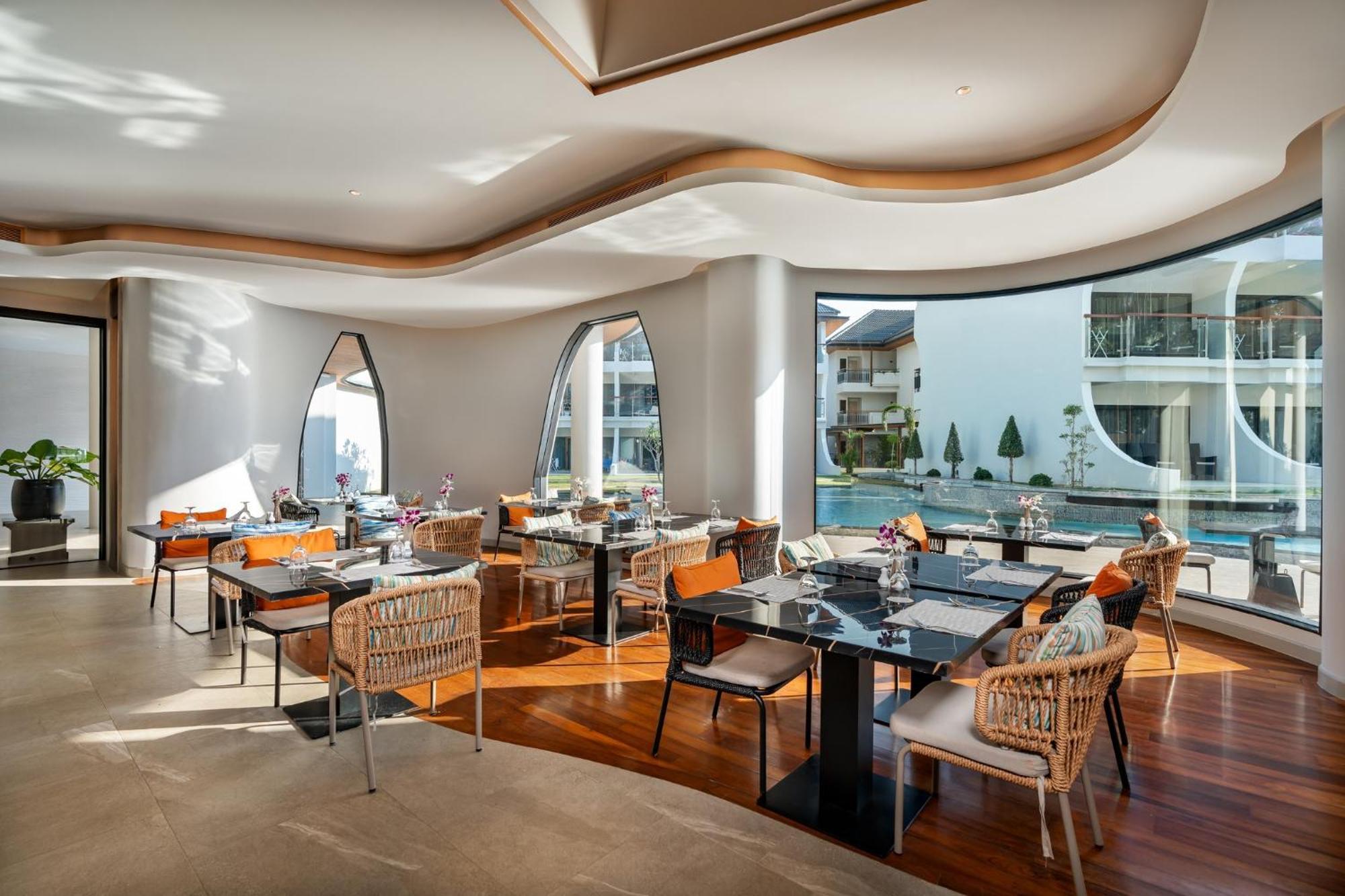 Amora Beach Resort Phuket Bang Tao Plajı Dış mekan fotoğraf